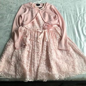 Flower accent lace dress 🌸🌺